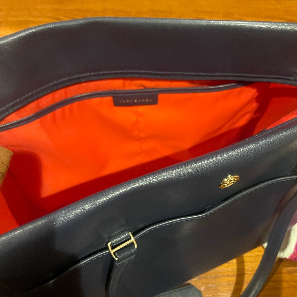 Tory burchBlue Leather Totes with Structured Design - Picture 5 of 7